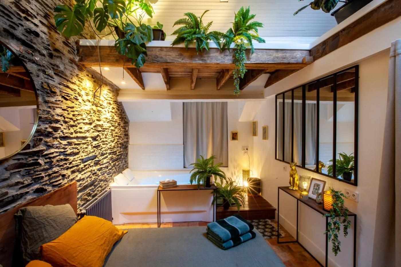 Love Room Boheme Les Petits Plaisirs Angers Eksteriør billede